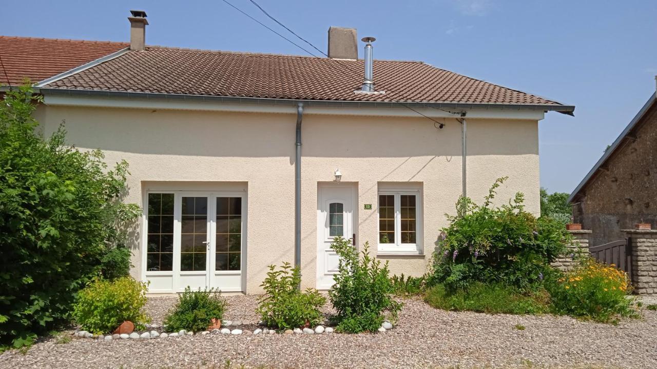 Les Jardins Des 3 Provinces- Gite Montcharvot المظهر الخارجي الصورة